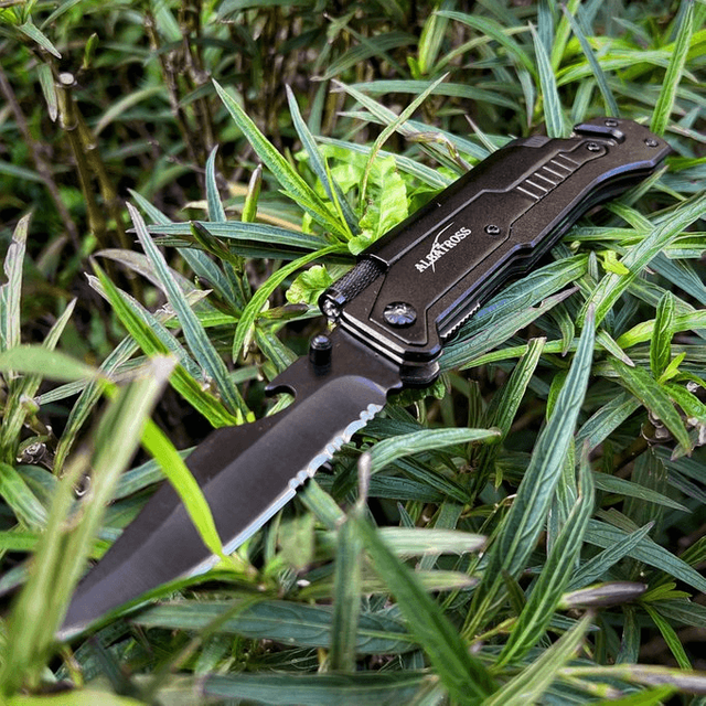 6-in-1 Multitool Survival Pocket Knife FK001